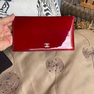 CHANEL Tan and Cream Leather Wallet